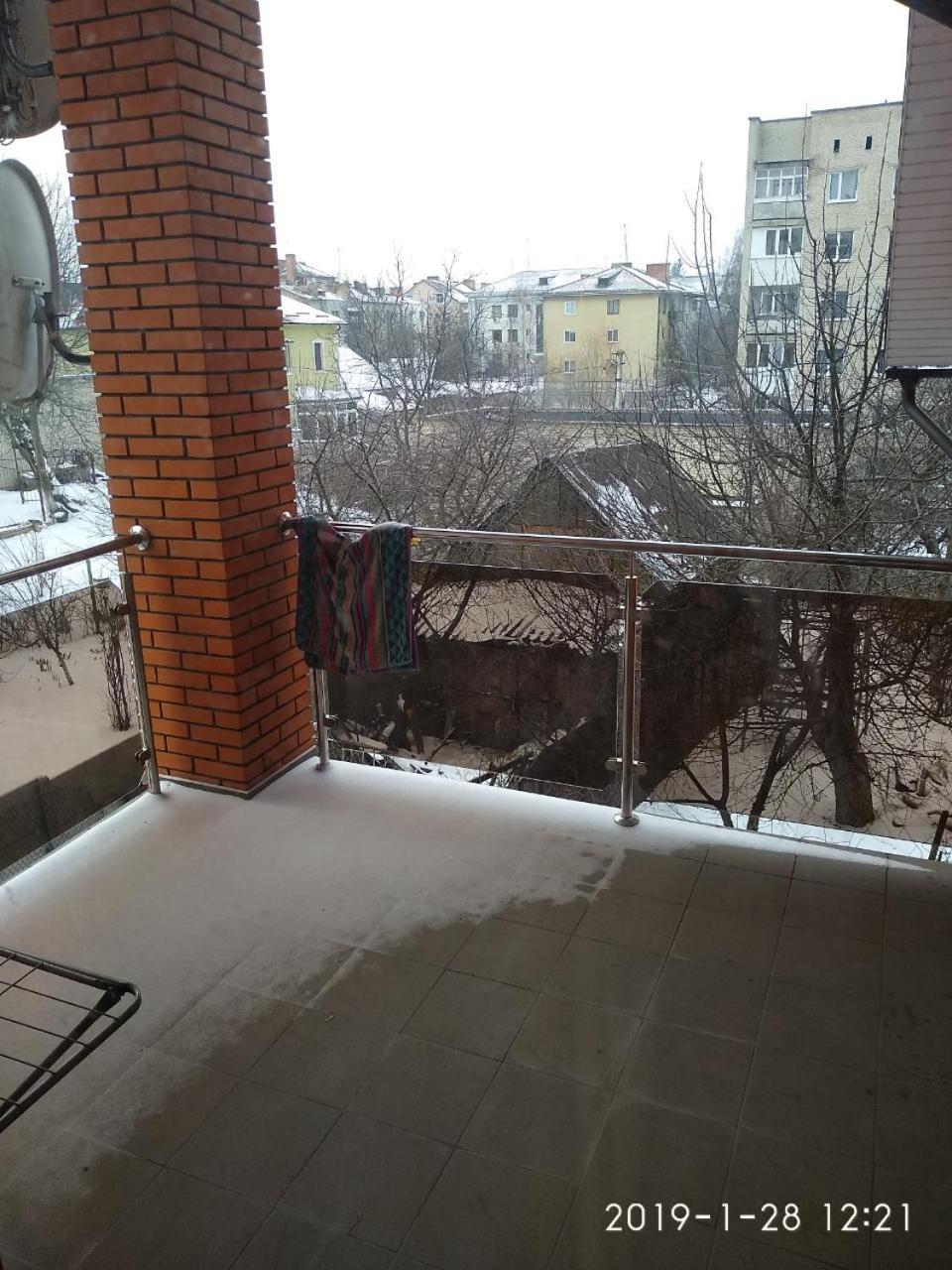 Будинок В Центрі 루치크 외부 사진